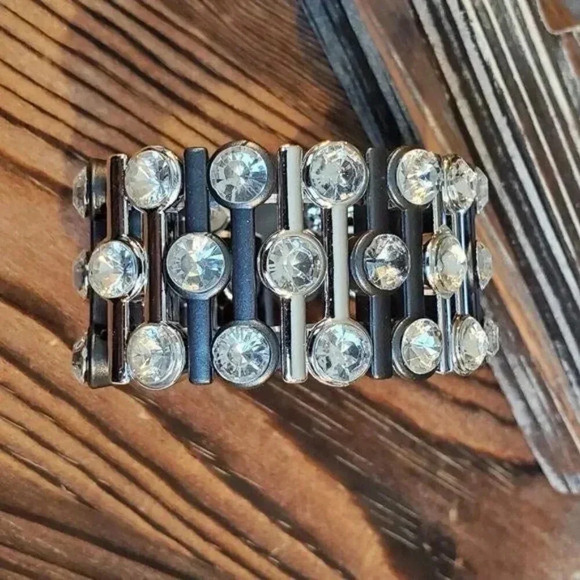 Mid Century Style Silver Gunmetal Stretch Bracelet - Picture 1 of 5
